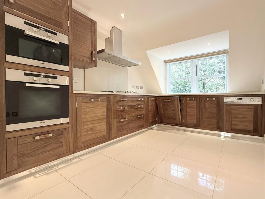 Additional image 4 of Georges Wood Road, Brookmans Park, Hertfordshire, AL9