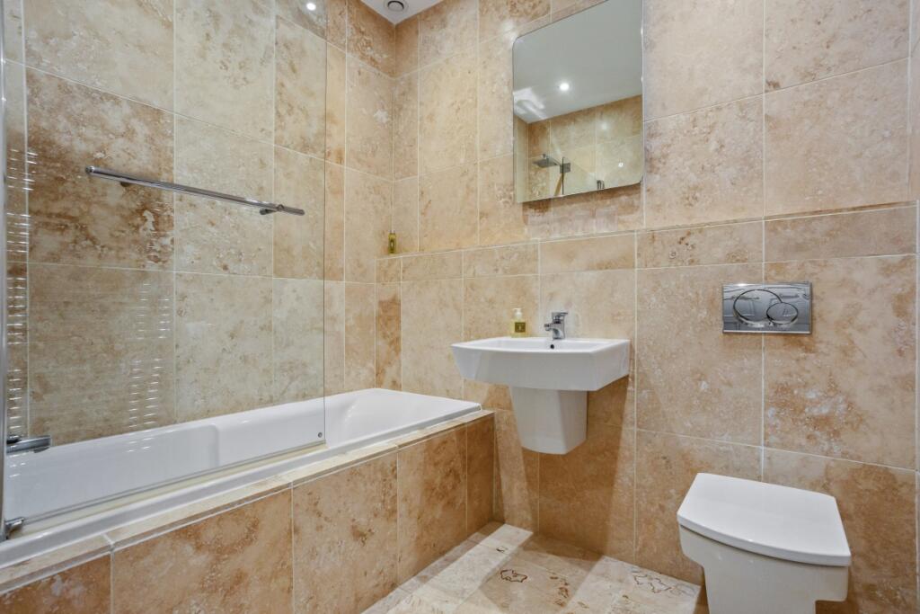 Additional image 22 of Royal Crescent Bath BA1