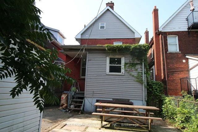 Additional image 40 of 701 Wilson St