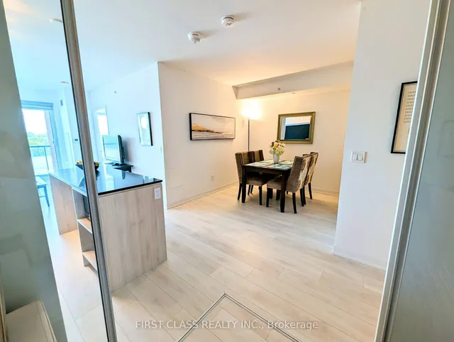 Additional image 19 of 31 Tippett Rd Unit 411