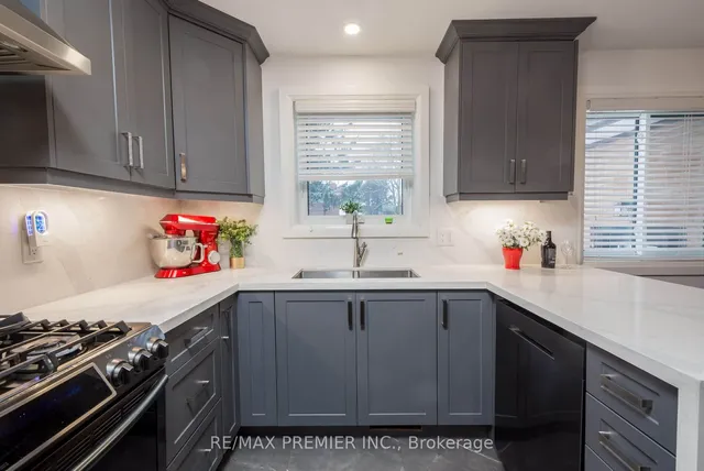 Additional image 11 of 71 Allanhurst Dr