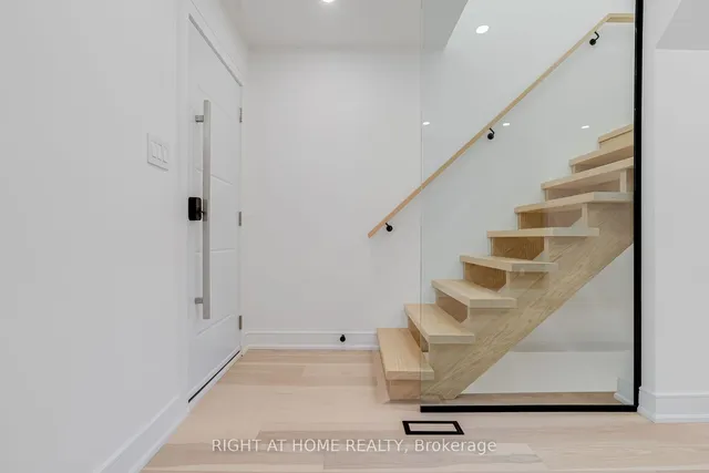 Additional image 2 of 714 Palmerston Ave