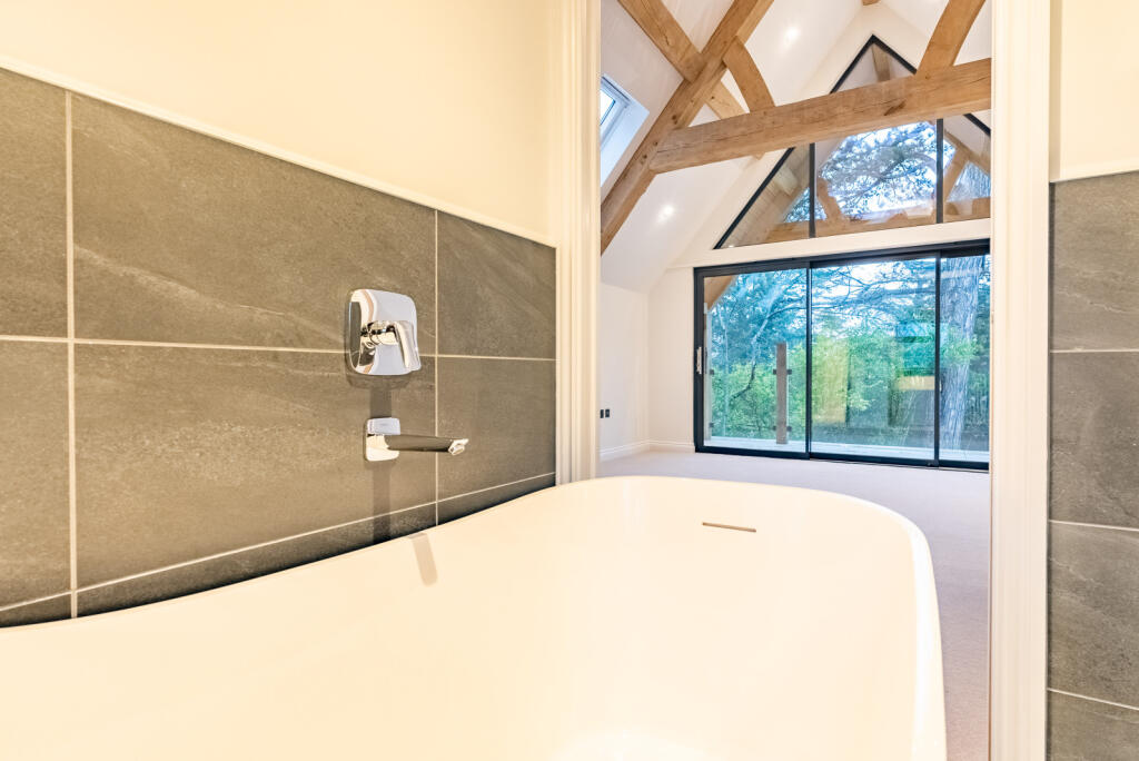 Additional image 27 of Oakridge, Drop Lane, Bricket Wood, St Albans, AL2