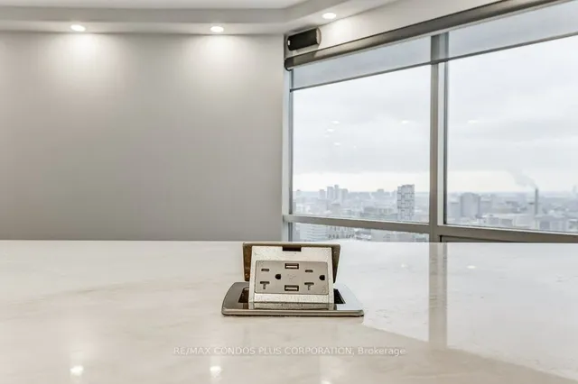 Additional image 15 of 1001 Bay St Unit 3211