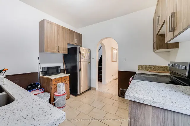 Additional image 17 of 109 Sanford Ave