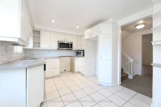 Additional image 16 of 225 Roslin Ave