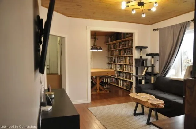 Additional image 8 of 378 Emerald St