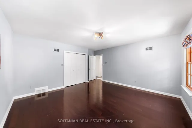 Additional image 25 of 11 Tudor Gate