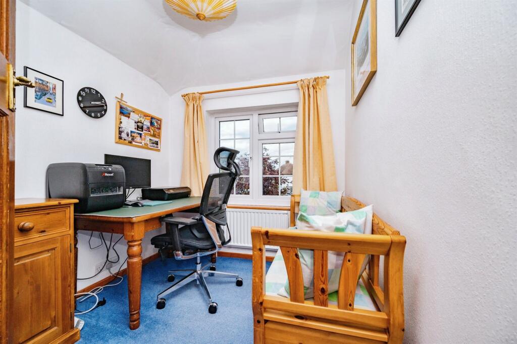 Additional image 11 of Roestock Gardens, Colney Heath, St. Albans