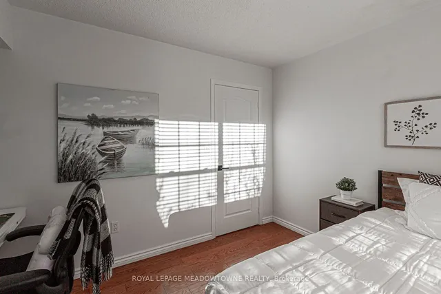 Additional image 24 of 431 Baverstock Cres