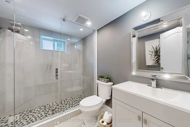 Additional image 28 of 605 Churchill Ave