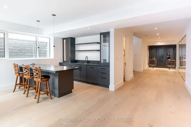 Additional image 33 of 2108 Devon Rd