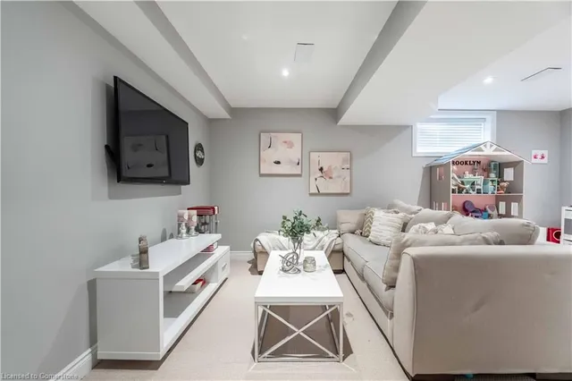 Additional image 42 of 45 Seabreeze Cres Unit 10