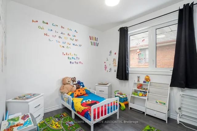 Additional image 16 of 53 Amoro Dr