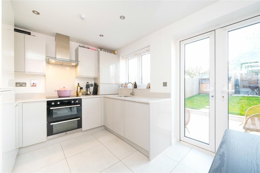 Additional image 17 of Shakespeare Close, St. Albans, Hertfordshire