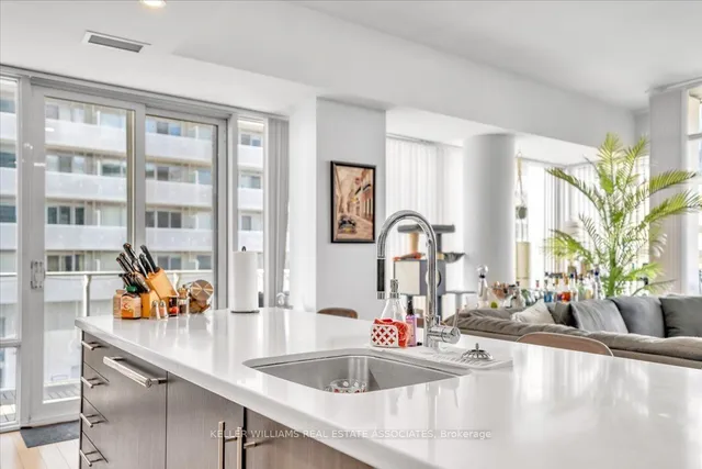 Additional image 13 of 29 Queens Quay Unit 323