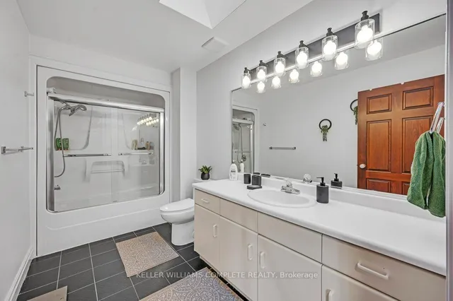 Additional image 28 of 90 Derek Dr