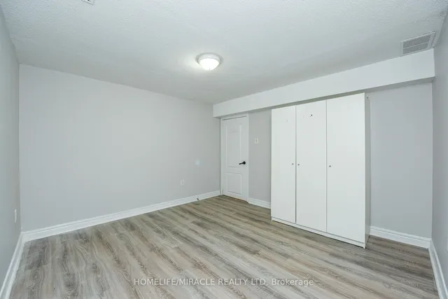 Additional image 30 of 102 Jade Cres