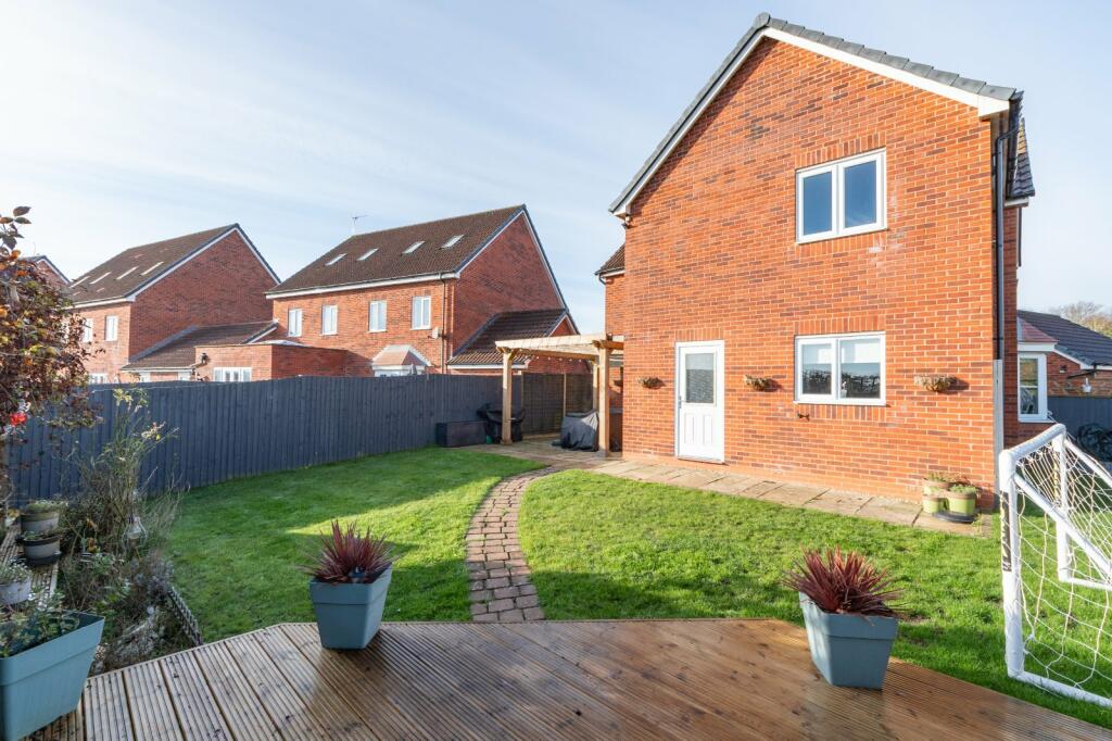 Additional image 13 of Dovecote Close, Brockhill, Redditch, Worcestershire, B97