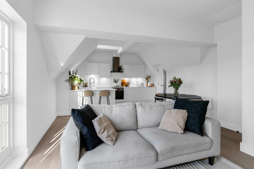 Additional image 4 of Codicote Road, Welwyn