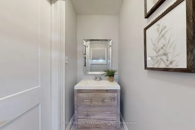 Additional image 7 of 605 Churchill Ave