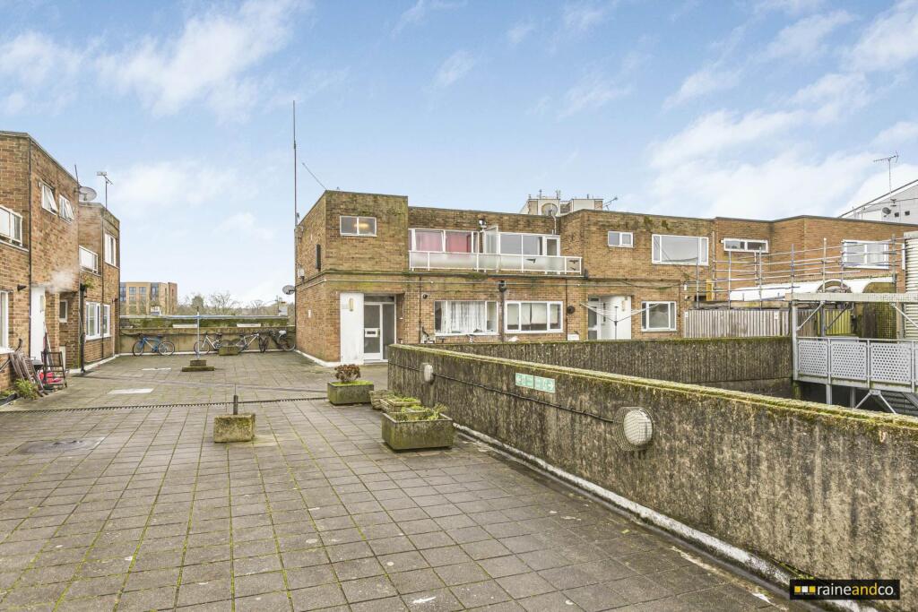 Additional image 7 of White Lion House, Town Centre