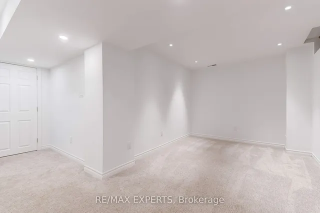 Additional image 24 of 174 Powell Dr