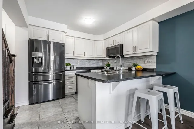 Additional image 8 of 1139 Duignan Cres