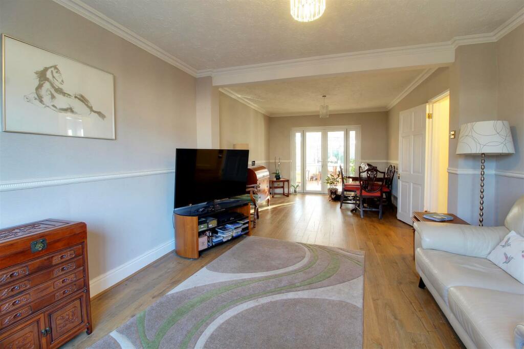 Additional image 4 of Peplins Way, Brookmans Park