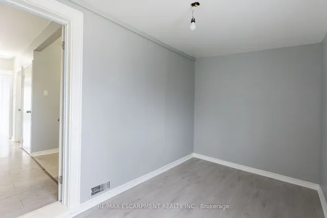 Additional image 18 of 289 Roxborough Ave