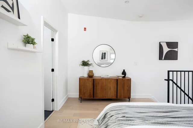 Additional image 21 of 235 Medland St Unit 207