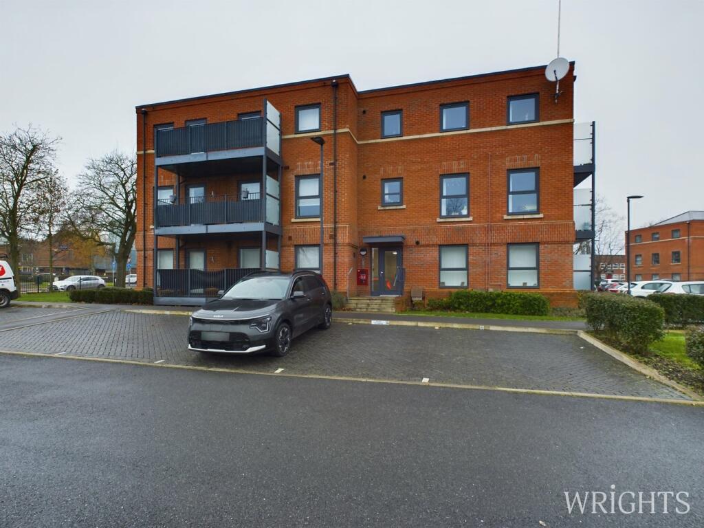 Additional image 2 of 51 Bridge Road East, Welwyn Garden City, AL7