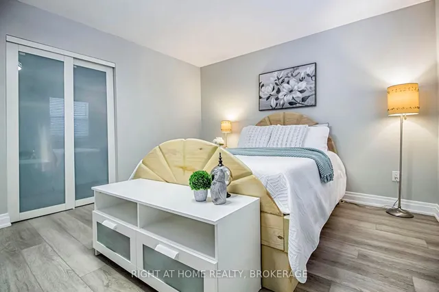 Additional image 20 of 46 L'Amoreaux Dr