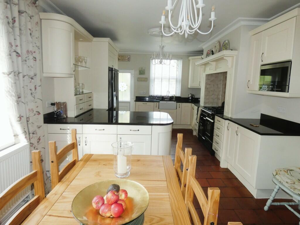 Additional image 41 of Victoria Road, Tamworth