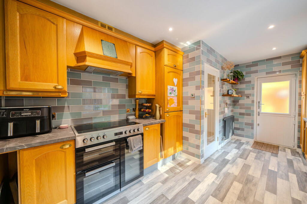 Additional image 10 of Bratton Road, Westbury, BA13 3ES