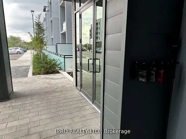 Additional image 38 of 95 Dundas St W St Unit 004