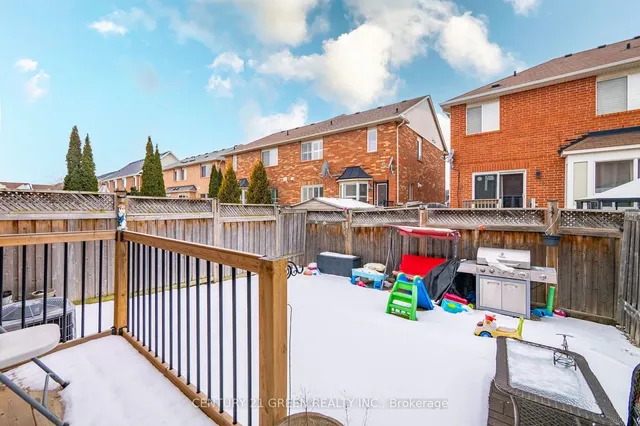 Additional image 31 of 843 Gifford Cres