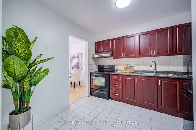 Additional image 9 of 210 Sprucewood Crt