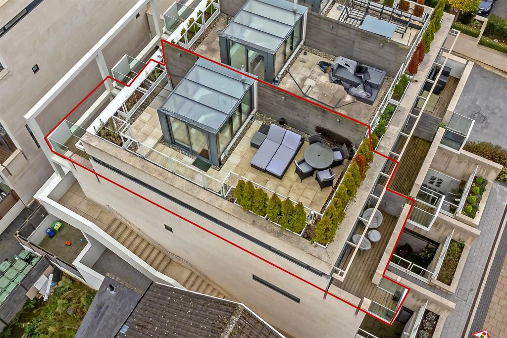 Additional image 41 of London Road, St. Albans