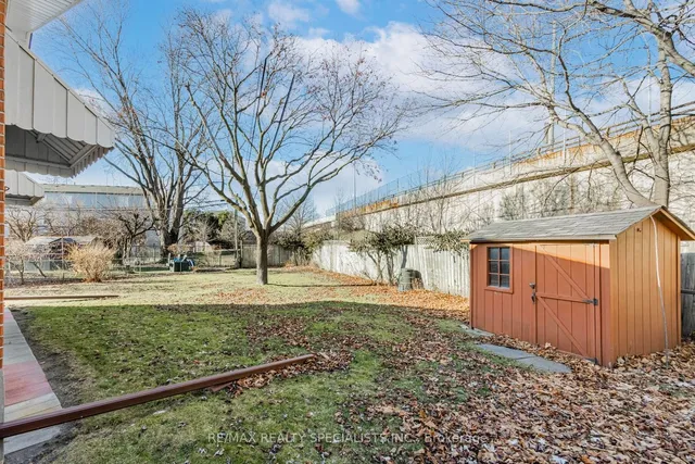 Additional image 30 of 8 Rollins Pl