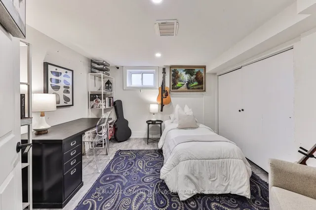 Additional image 29 of 319 Townsend Ave