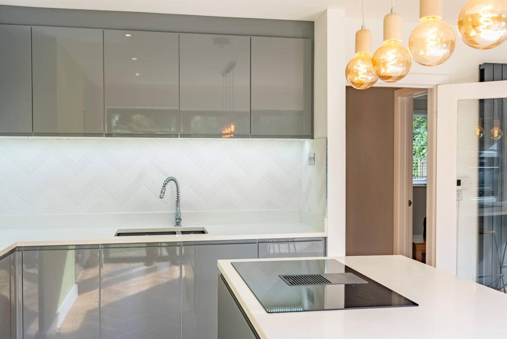 Additional image 9 of Moreton Avenue, Harpenden, Hertfordshire, AL5