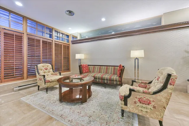 Additional image 3 of 130 Carlton St Unit 810