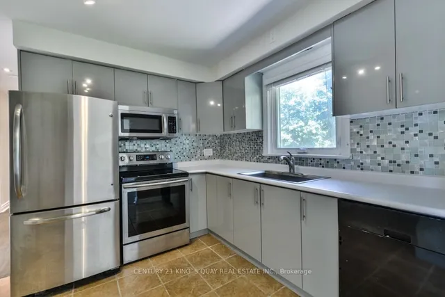 Additional image 10 of 2 Citadel Dr