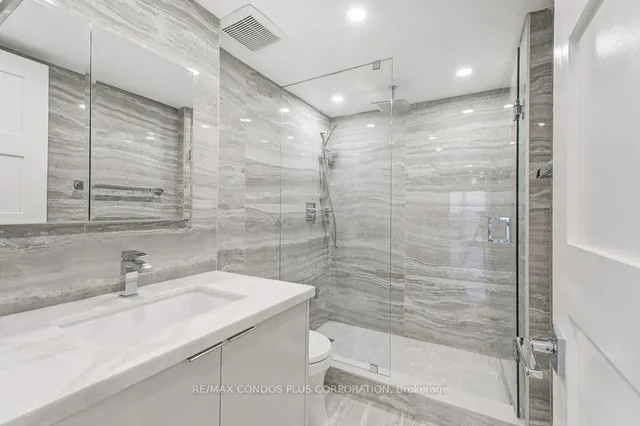 Additional image 32 of 1001 Bay St Unit 3211