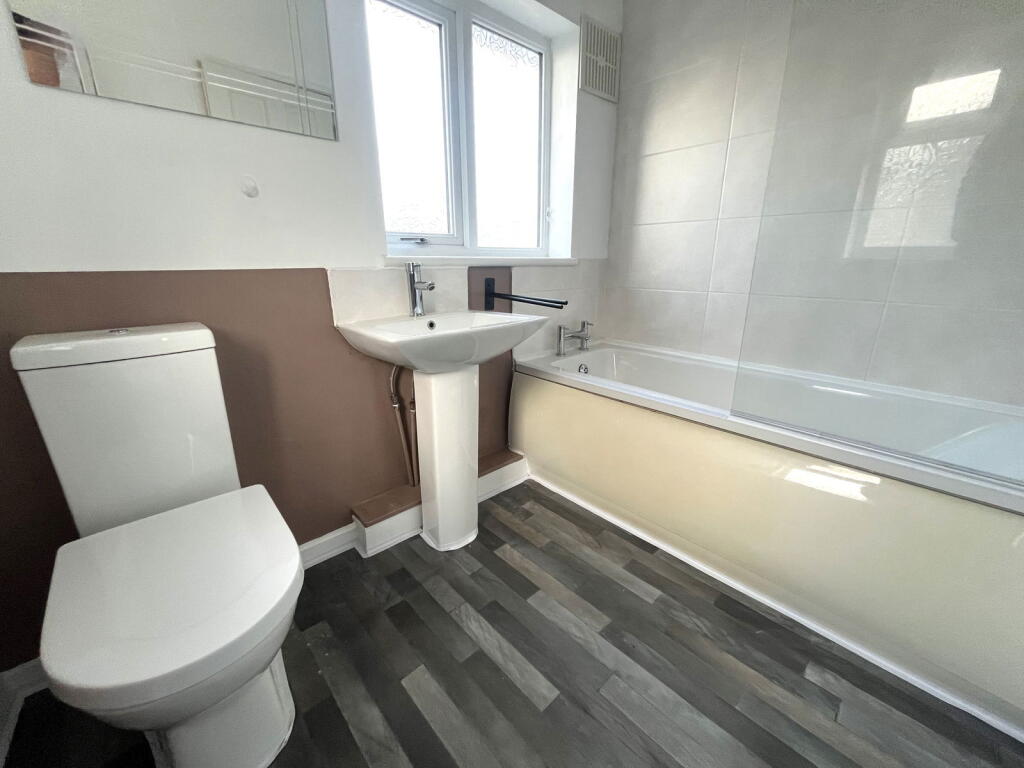 Additional image 19 of Central Avenue, Longbridge