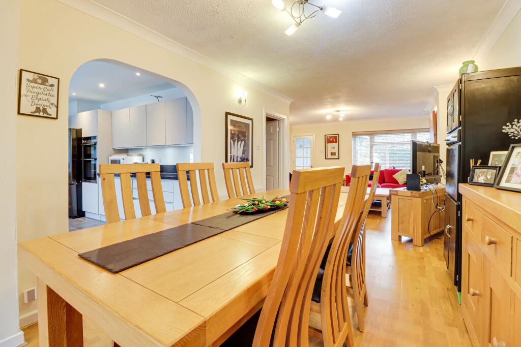 Additional image 5 of Kinsbourne Close, Harpenden, Hertfordshire, AL5