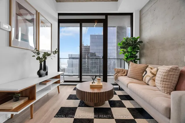 55 Ontario St Unit 2207