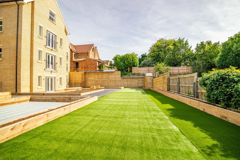 Additional image 3 of Bloomfield Road, Harpenden, Hertfordshire, AL5