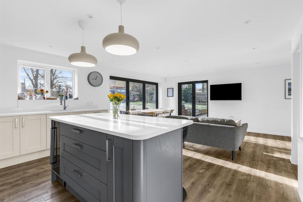 Additional image 6 of Knightsfield, Welwyn Garden City